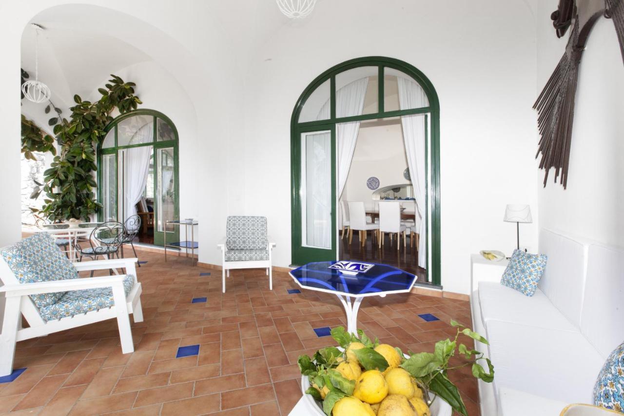 Amore Rentals - Villa Lo Scoglio ポジターノ エクステリア 写真